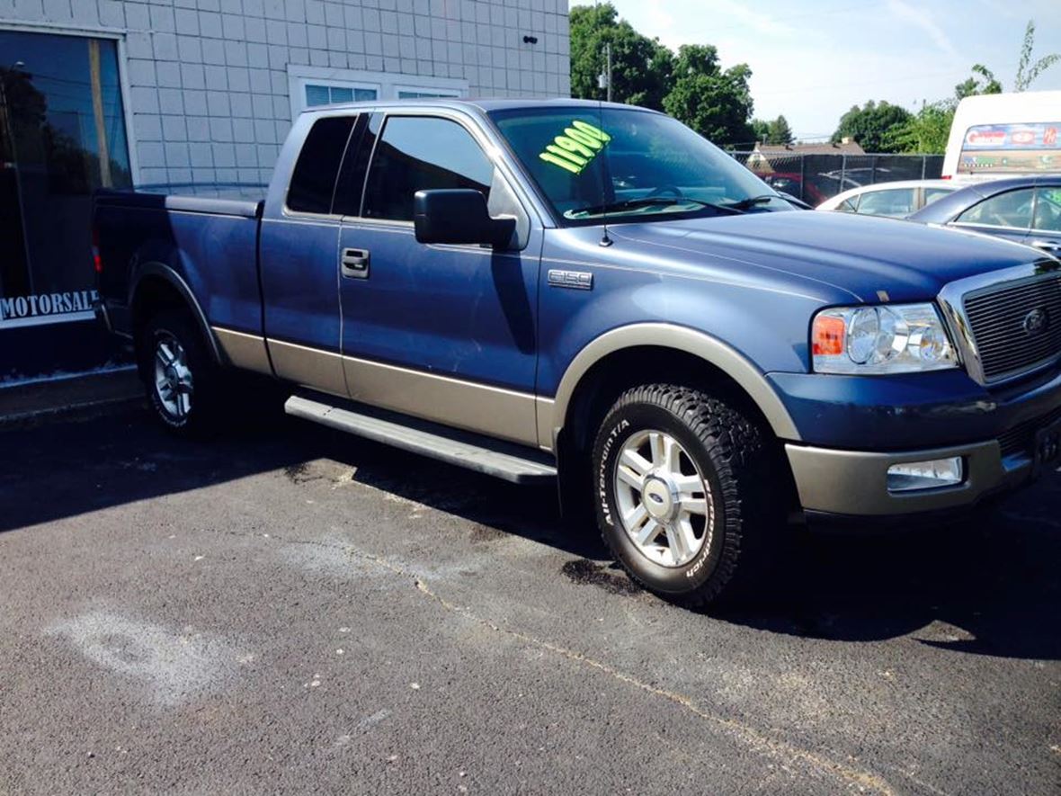 2004 Ford E-150 for sale by owner in Morganfield