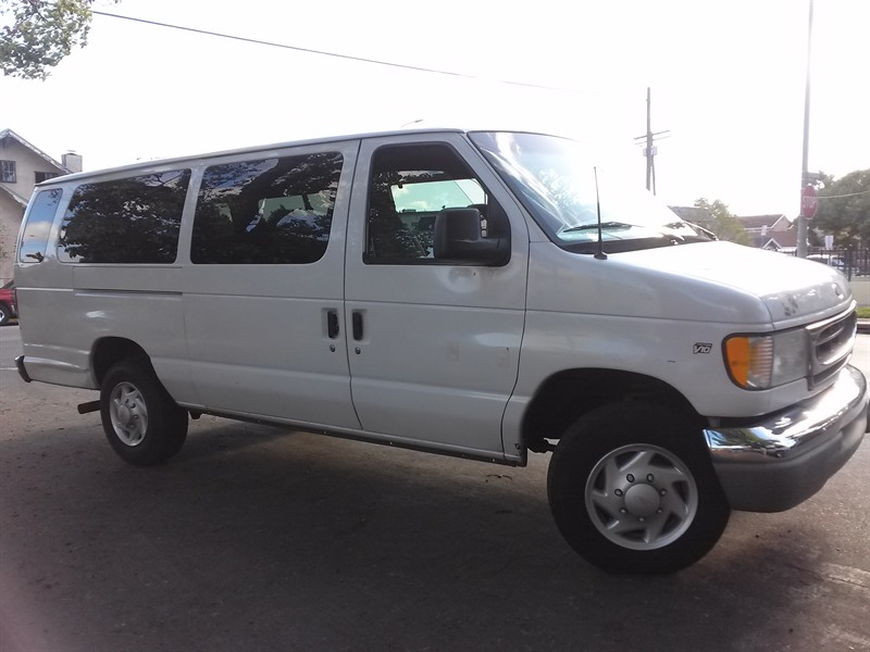 2001 Ford E-350 for sale by owner in LOS ANGELES