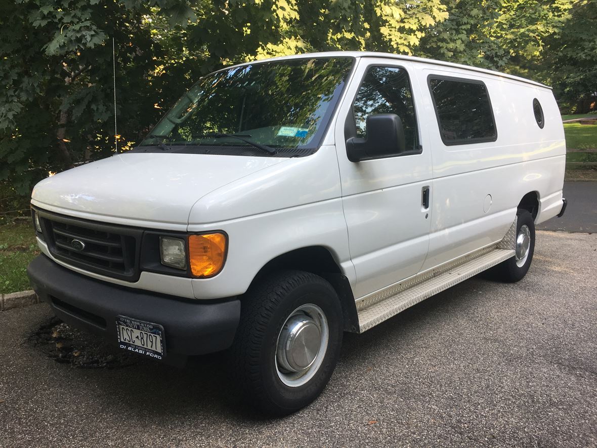 2003 Ford E-350 for sale by owner in Great Neck