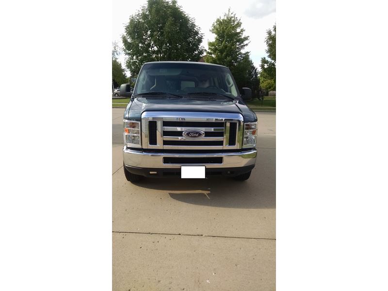 2013 Ford E-350 for sale by owner in Neenah