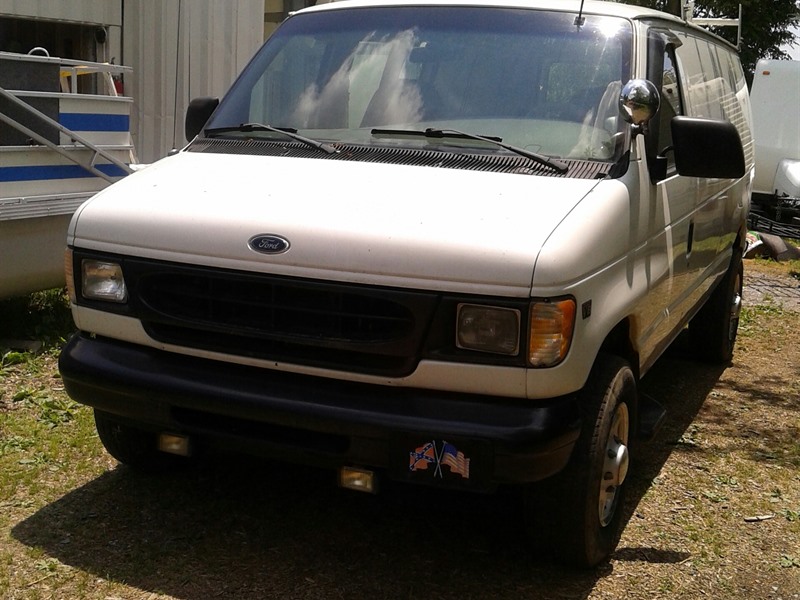 1999 Ford E-350 cargo van for sale by owner in GREENEVILLE