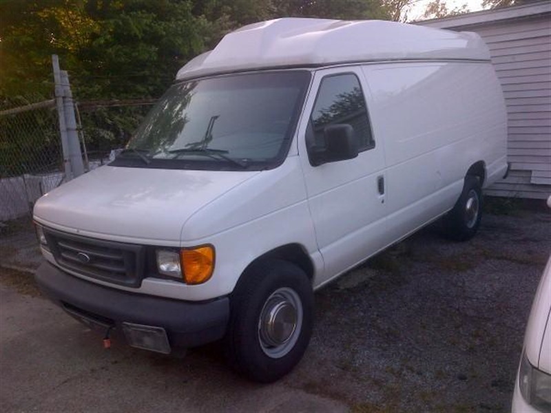 2003 Ford E-series for sale by owner in HURRICANE MILLS