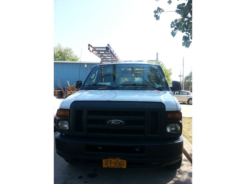2013 Ford E-Series Van for sale by owner in Orchard Park