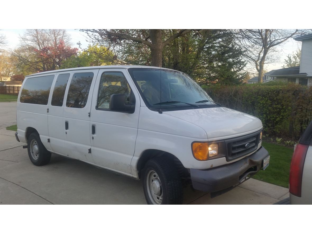 2006 Ford E150 Pasanger 8-12 for sale by owner in Arlington Heights