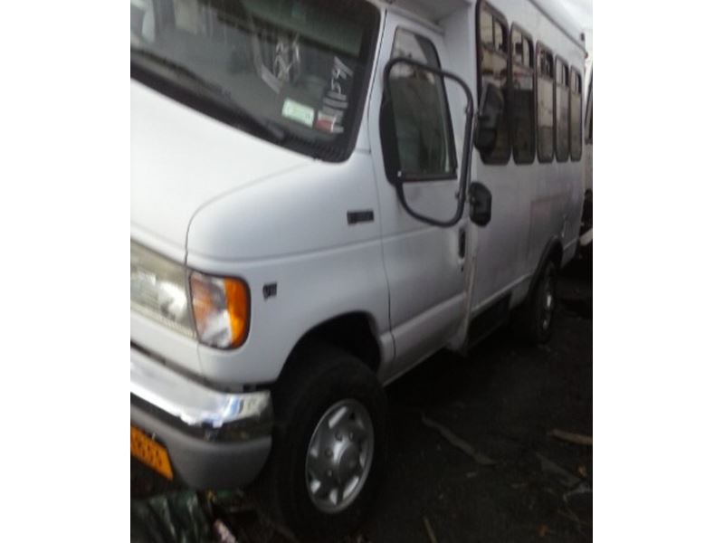 1998 Ford E-350 Econoline Cutaway 10 Passenger Minibus for sale by owner in BROOKLYN