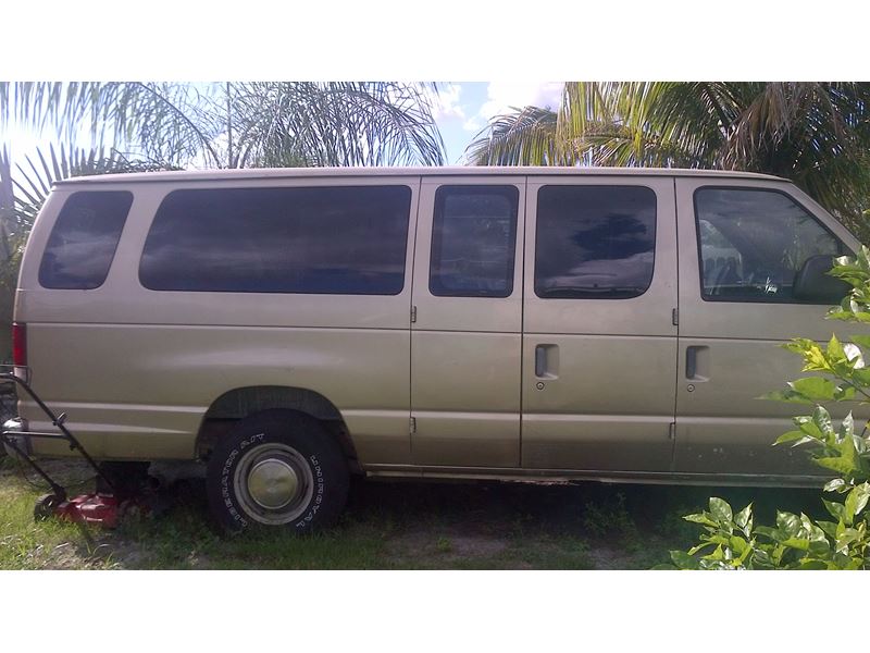 1999 Ford Econoline for sale by owner in INDIANTOWN
