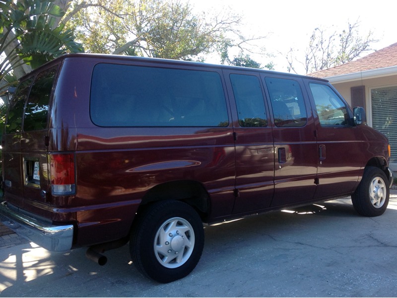 2006 Ford ECONOLINE 350 XLT for sale by owner in CLEARWATER