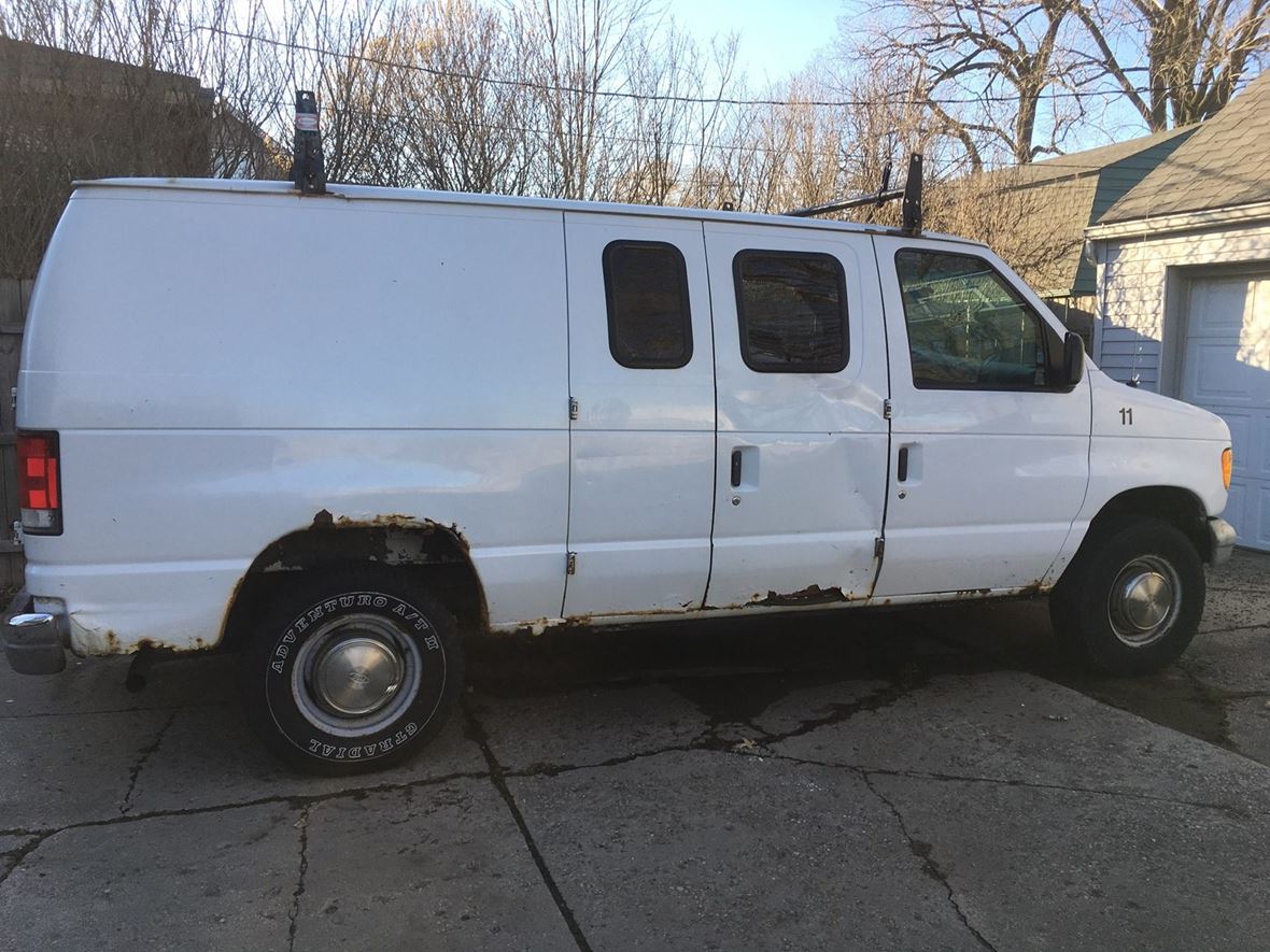 1999 Ford Econoline 250 Cargo  for sale by owner in Saint Clair Shores