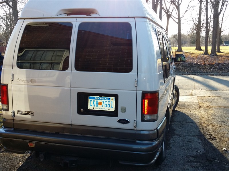 2001 Ford Econoline E-250 for sale by owner in DETROIT