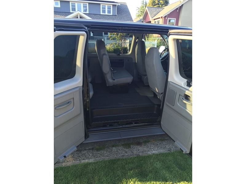 2006 Ford Econoline Wagon for sale by owner in Seattle