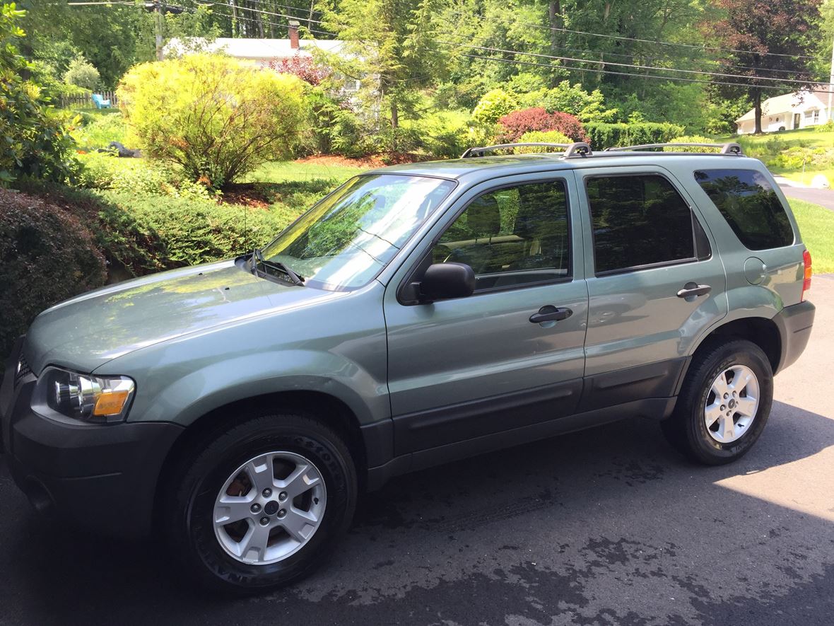 2005 Ford Escape for sale by owner in Acton