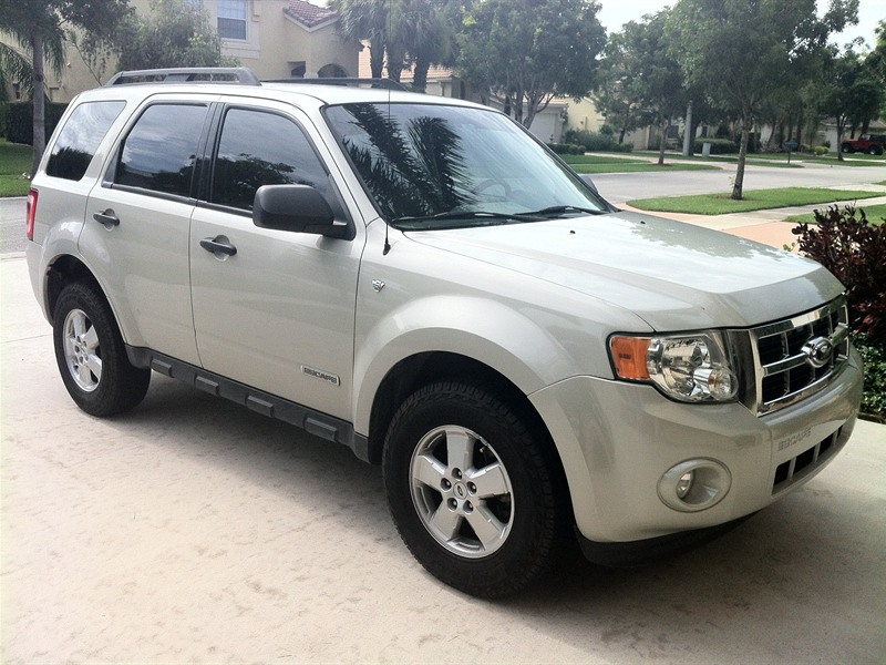 2008 Ford Escape for sale by owner in WEST PALM BEACH