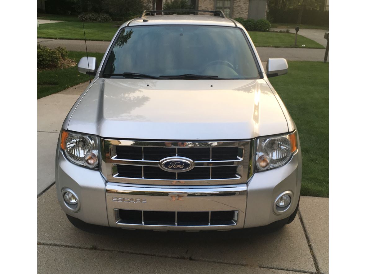 2010 Ford Escape for sale by owner in Utica