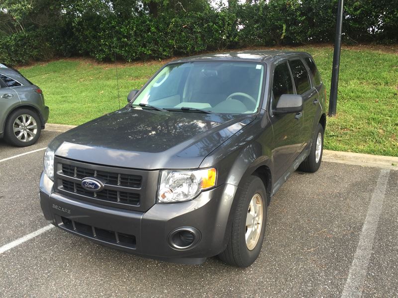 2011 Ford Escape for sale by owner in Jacksonville