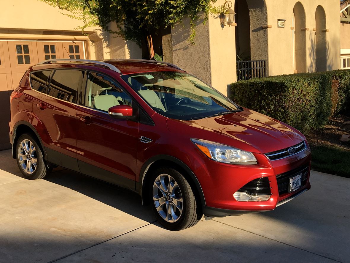 2014 Ford Escape Titanium for sale by owner in Corona