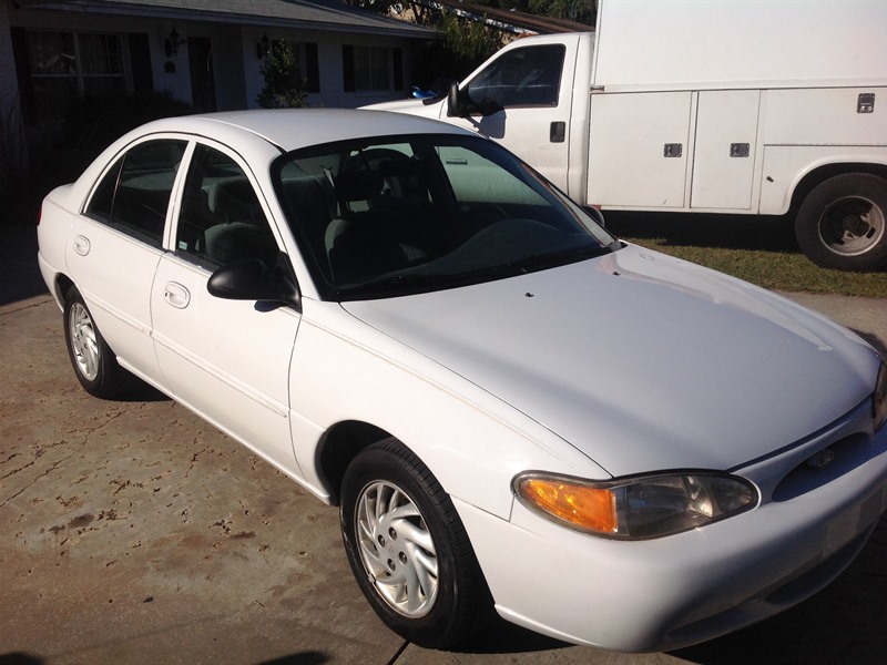 1999 Ford Escort for sale by owner in EUSTIS