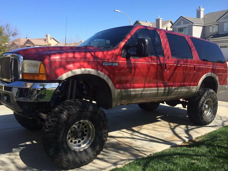 2000 Ford Excursion for sale by owner in Murrieta