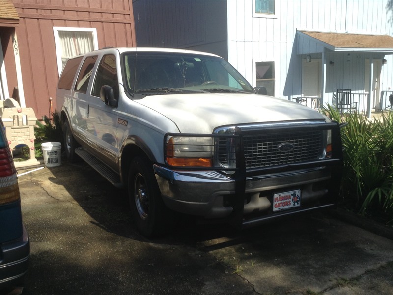 2001 Ford Excursion for sale by owner in NICEVILLE