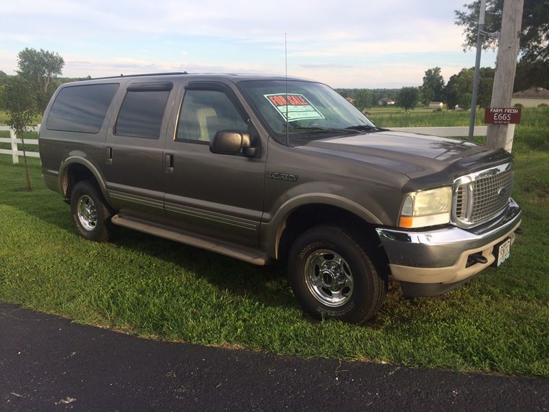2002 Ford Excursion for sale by owner in Clever