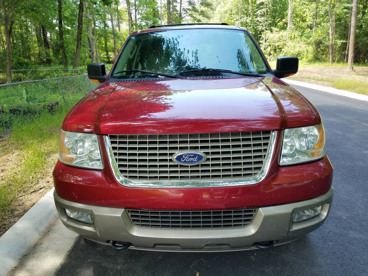 2004 Ford Expedition  for sale by owner in Duluth