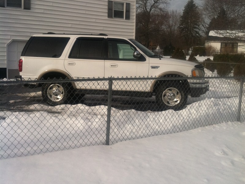 1999 Ford Expedition for sale by owner in METHUEN