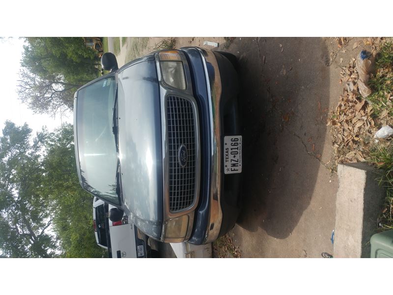 1999 Ford Expedition for sale by owner in Clute