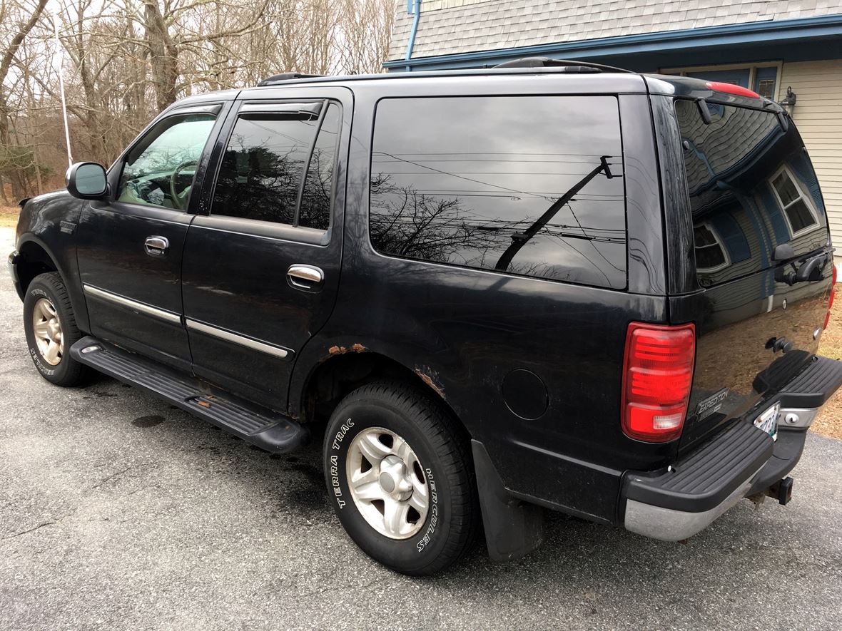 1999 Ford Expedition for sale by owner in North Smithfield