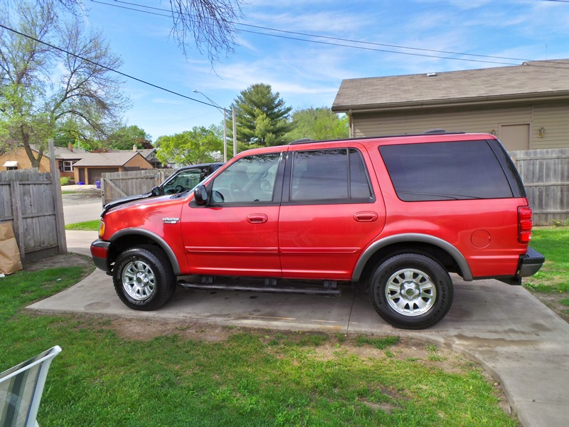 2000 Ford Expedition for sale by owner in ROCKFORD