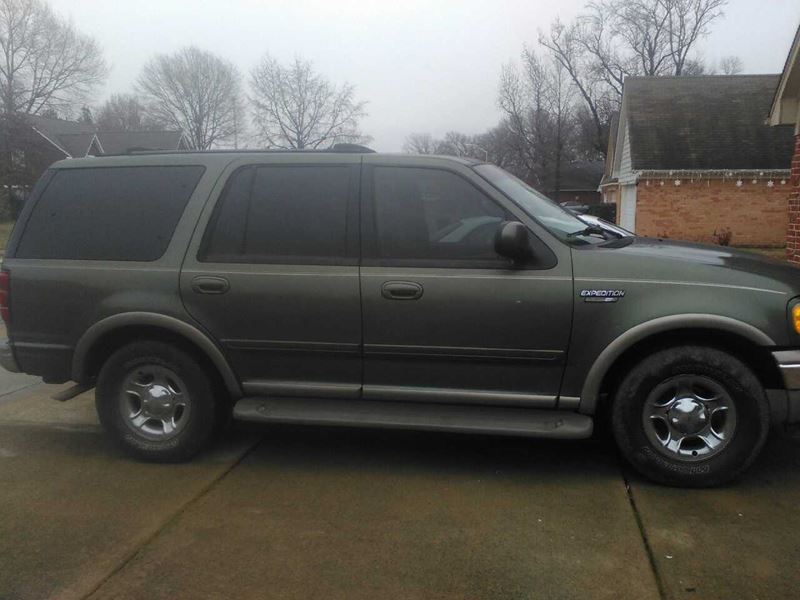 2000 Ford Expedition for sale by owner in OLIVE BRANCH