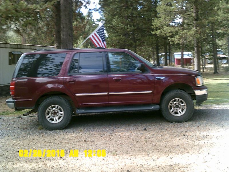 2001 Ford Expedition for sale by owner in BEND