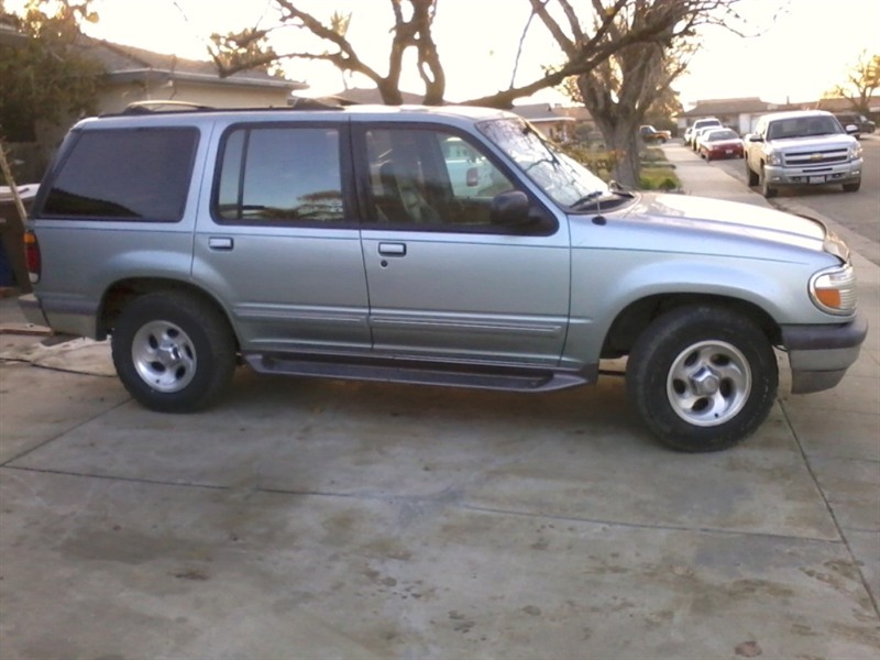 1996 Ford Explorer for sale by owner in FRESNO