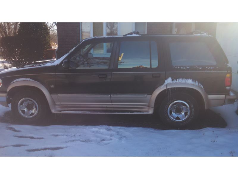 1996 Ford Explorer for sale by owner in VALPARAISO