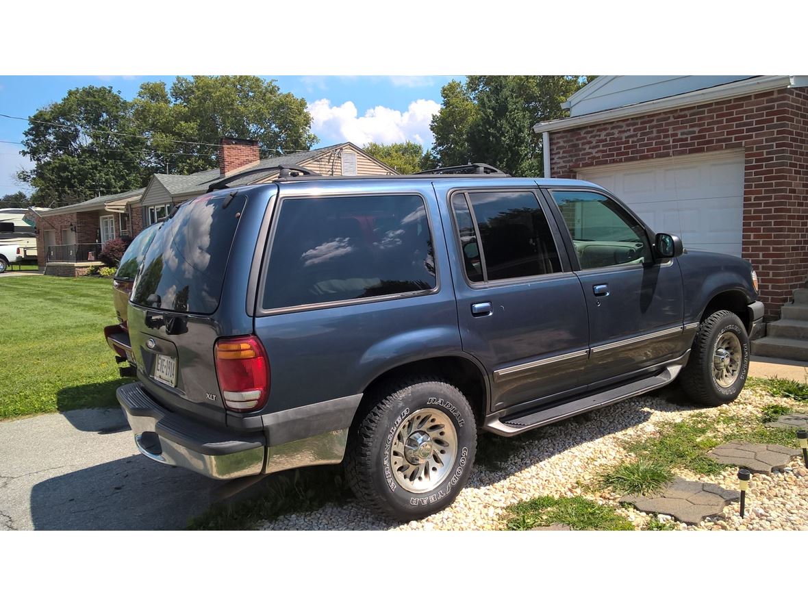 1999 Ford Explorer for sale by owner in York