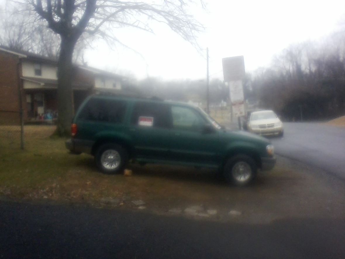 1999 Ford Explorer for sale by owner in Mount Airy