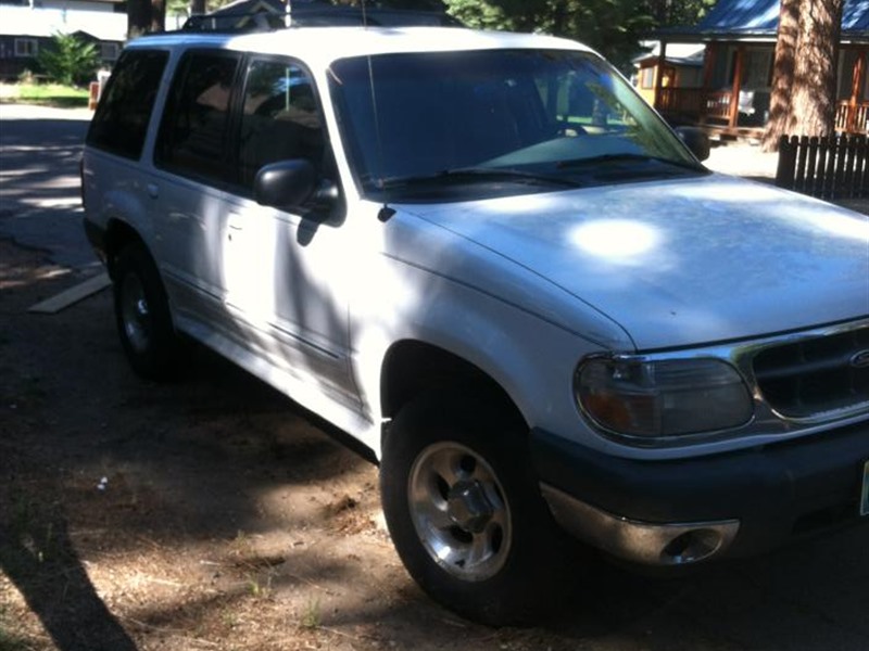 2000 Ford Explorer for sale by owner in SOUTH LAKE TAHOE