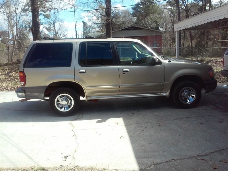 2000 Ford Explorer for sale by owner in DOTHAN