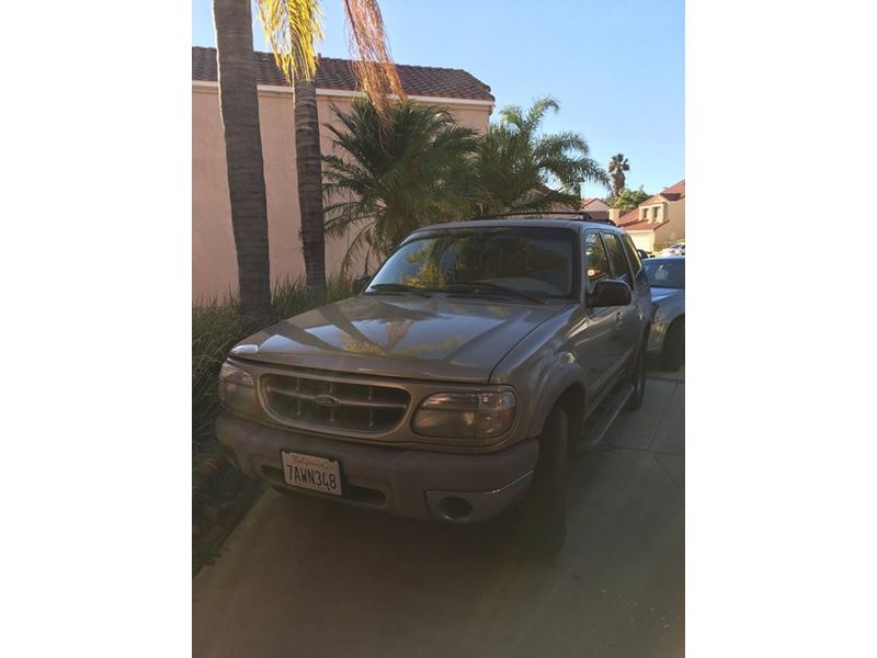2000 Ford Explorer for sale by owner in Yorba Linda