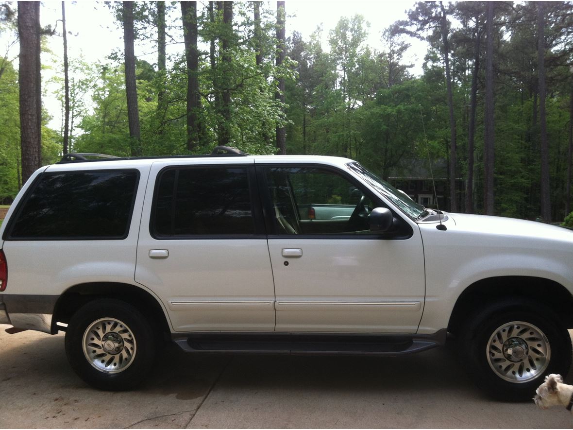 2000 Ford Explorer for sale by owner in Newnan