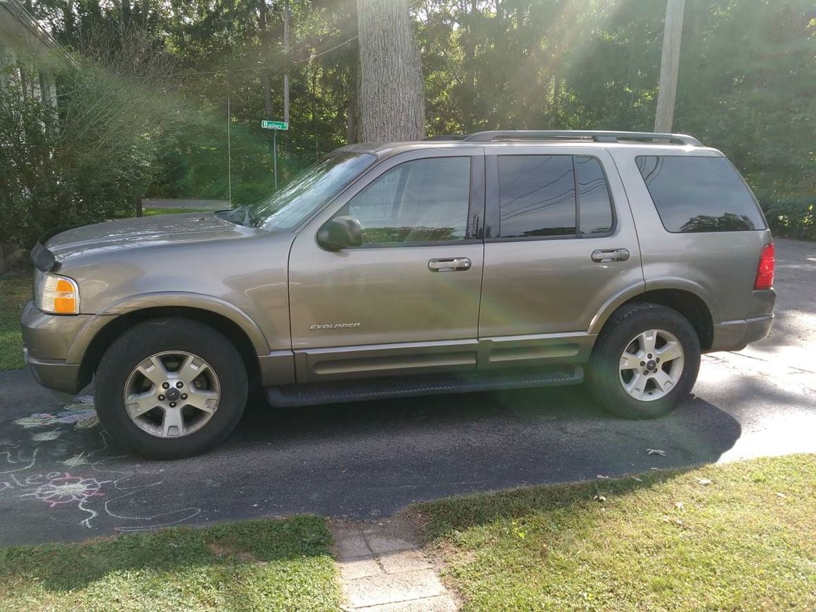 2002 Ford Explorer for sale by owner in Plymouth