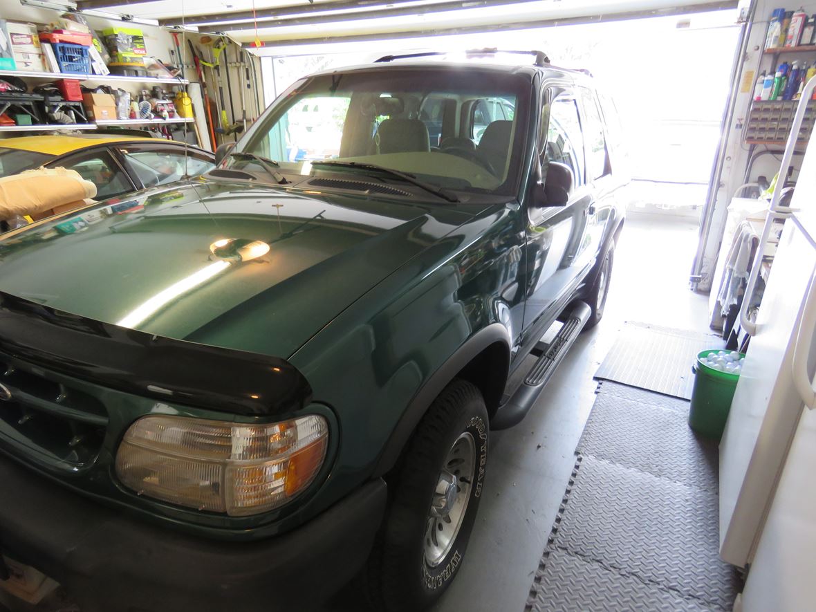 1999 Ford Explorer Sport for sale by owner in Lutz