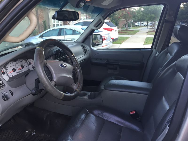 2003 Ford Explorer Sport Trac for sale by owner in Mocksville