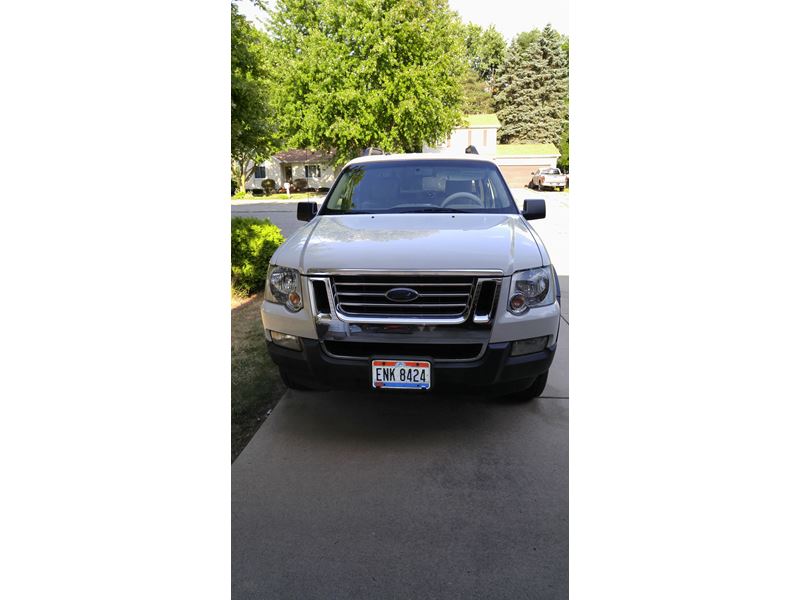 2008 Ford Explorer Sport Trac for sale by owner in Lansing