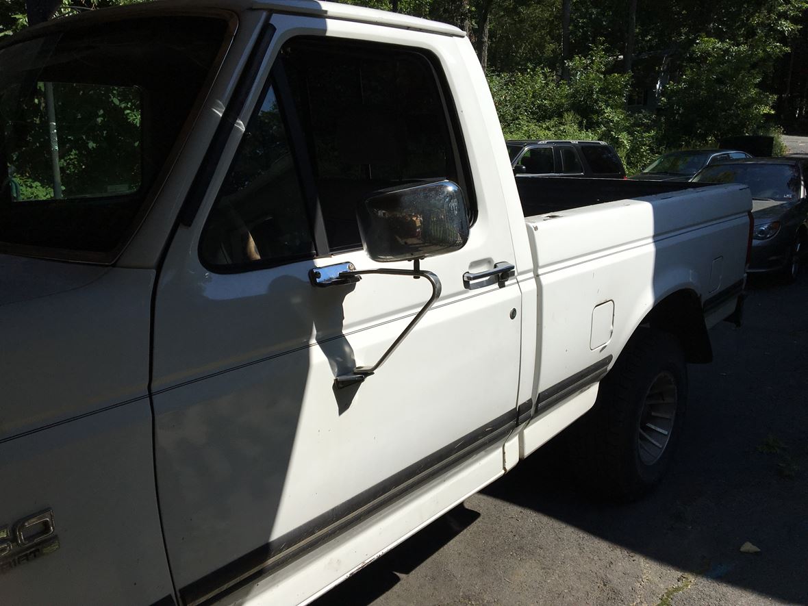 1987 Ford F-150 for sale by owner in Cresco