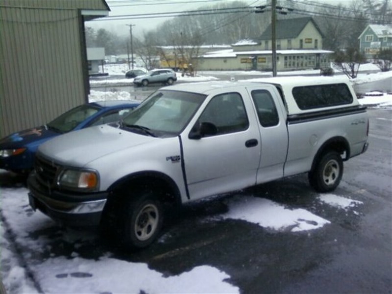 2002 Ford F-150 XL for sale by owner in WEST LEBANON