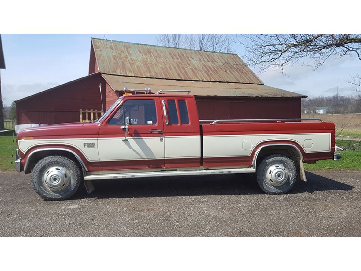 1986 Ford F-250 for sale by owner in Saline
