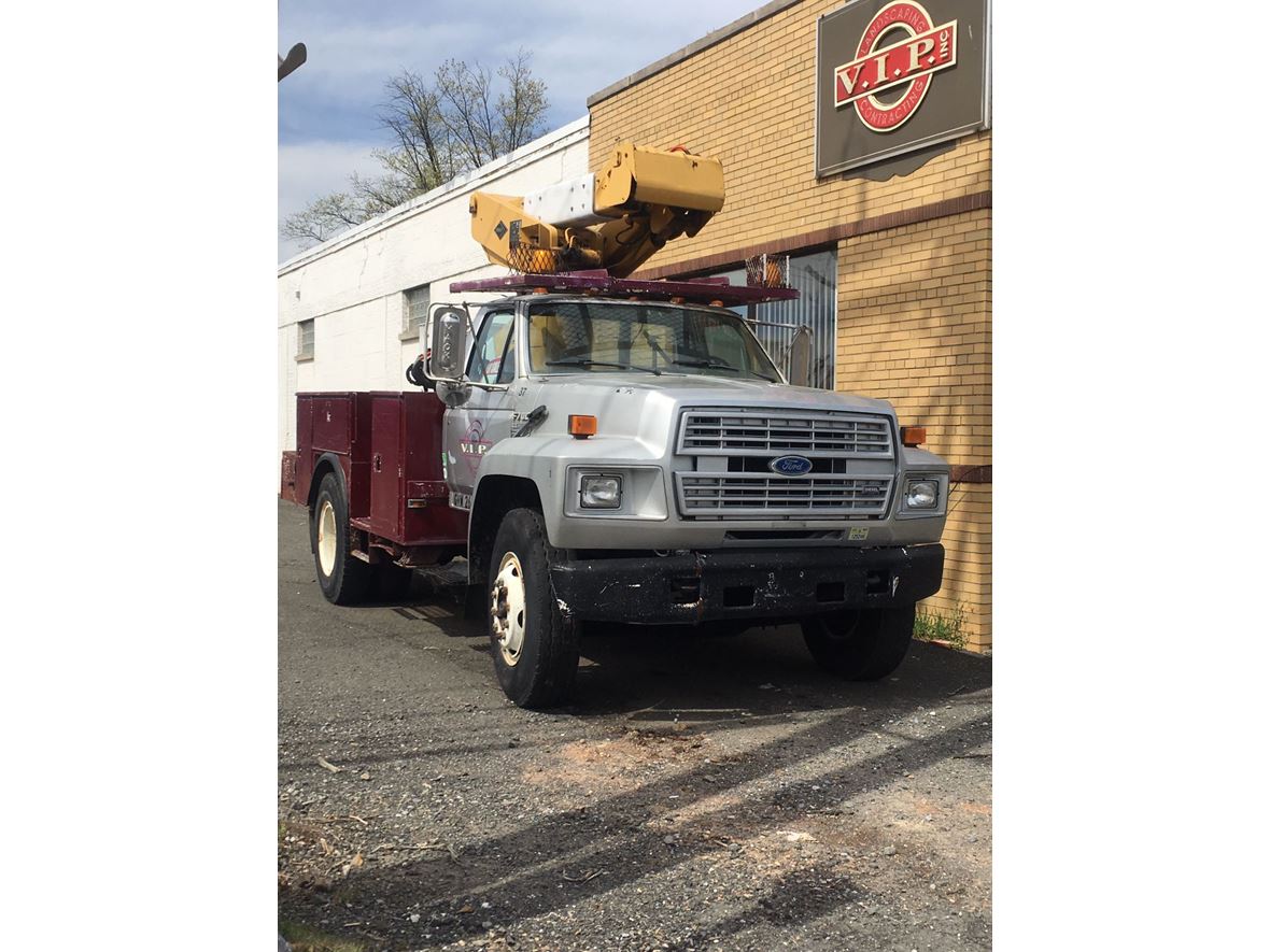 1993 Ford F-700 for sale by owner in Newark