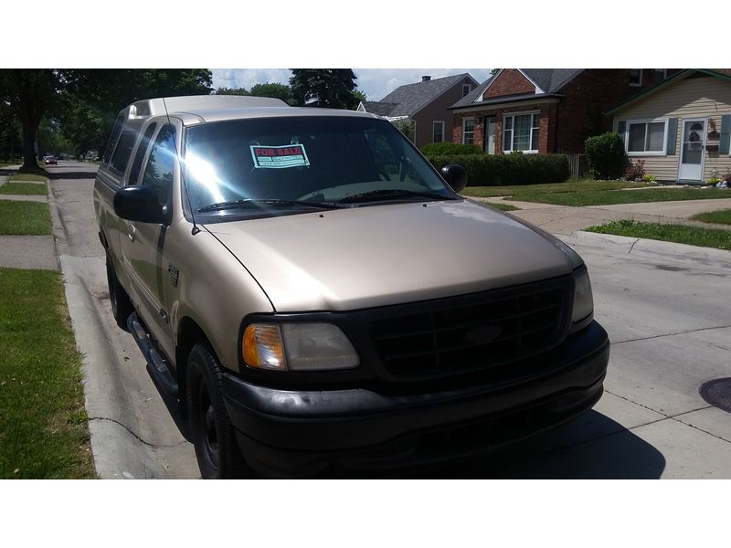 2000 Ford F150 xlt for sale by owner in Warren