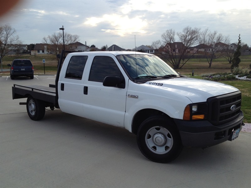2006 Ford F250 5.4 for sale by owner in ROUND ROCK