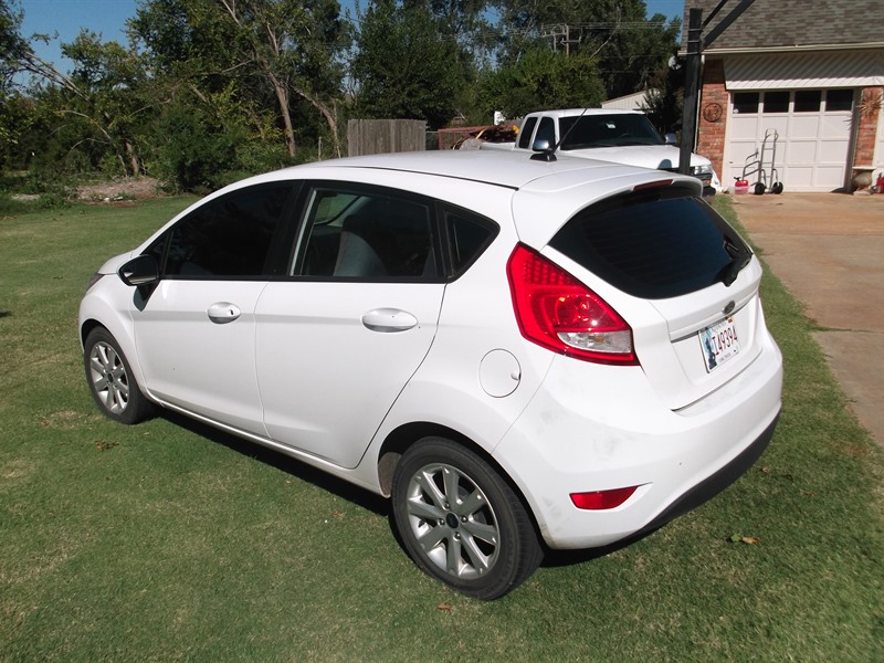 2011 Ford Fiesta for sale by owner in MUSTANG