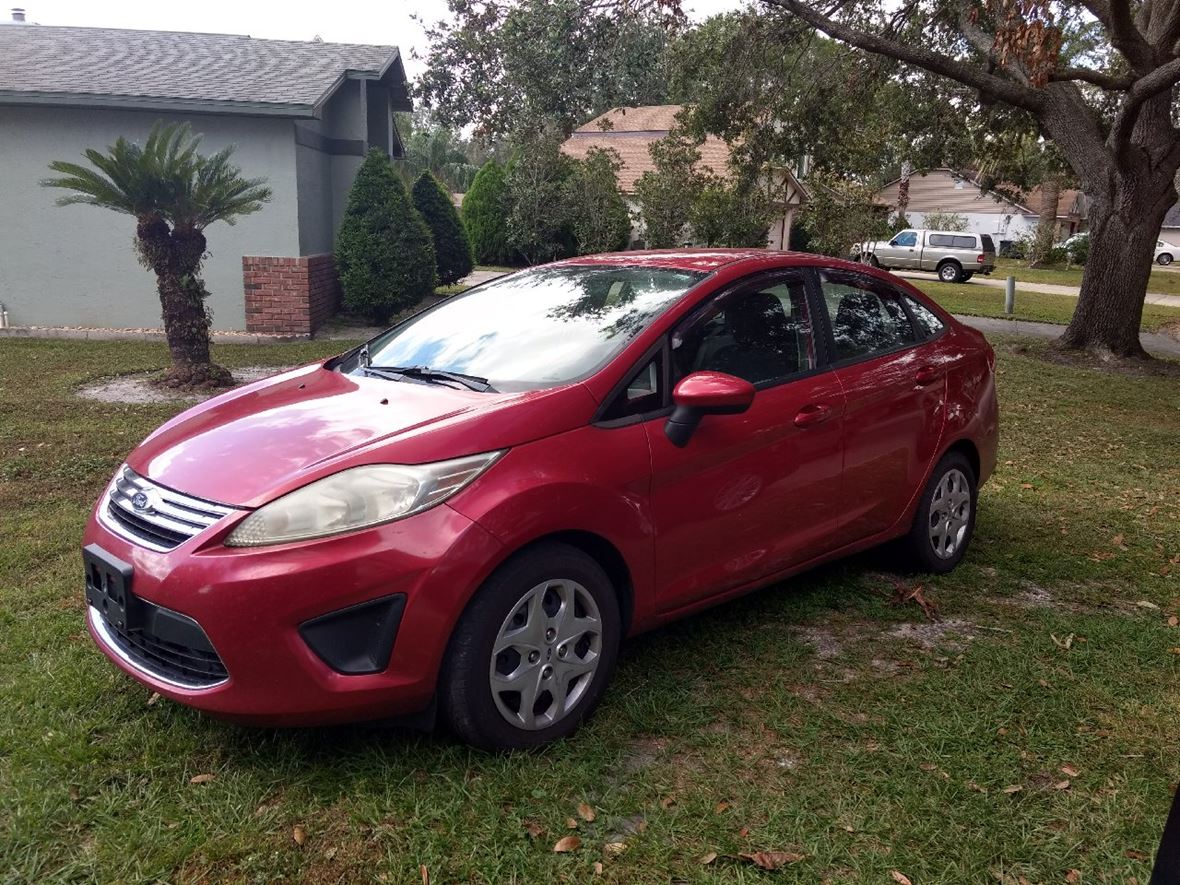 2011 Ford Fiesta for sale by owner in Kissimmee